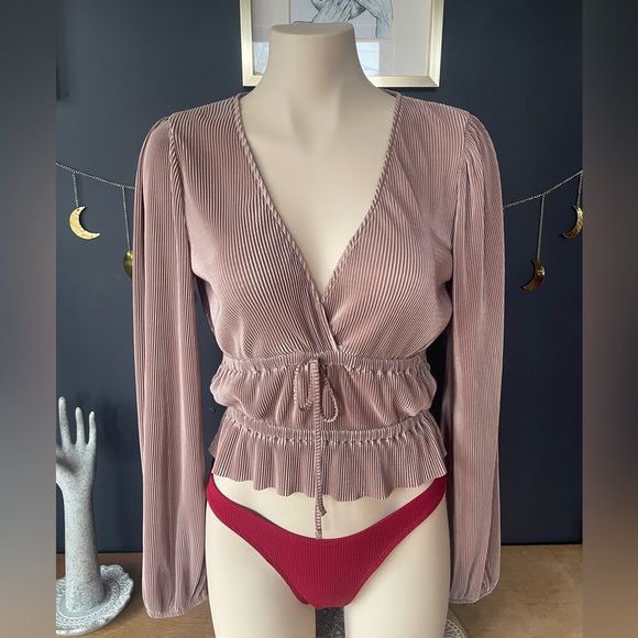 Pale pink shimmer long sleeve - Picture 1 of 1